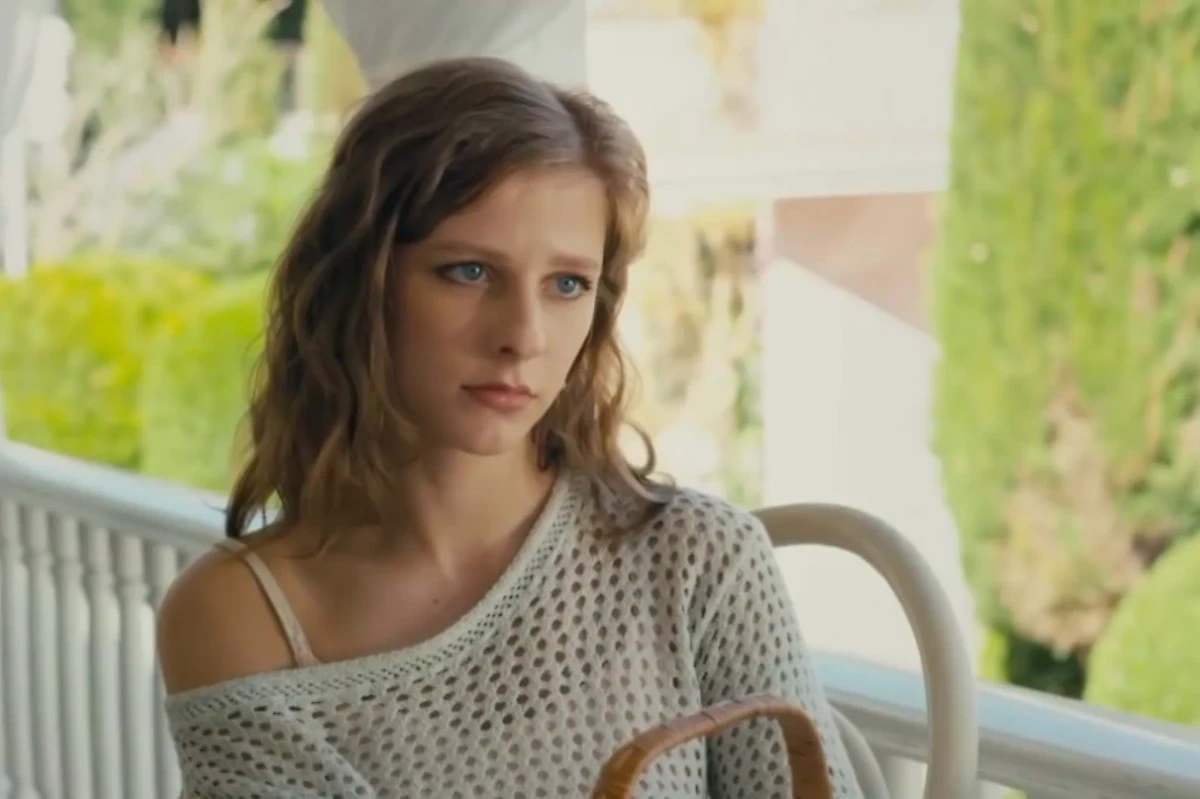 Лиза Арзамасова не стала получать высшее актёрское образование, ведь она снимается в кино с четырёх лет. Фото © Kino-teatr