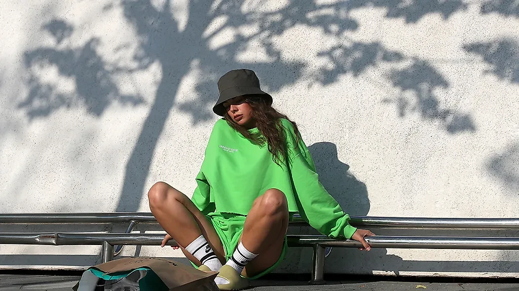 В 2000-х спортивные костюмы надевали не только для занятий спортом, но и на официальные мероприятия. Фото © ТАСС / Сергей Карпухин