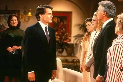 Фото © "Санта-Барбара" (сериал 1984–1993), режиссёр Рик Бенневитц и др., сценаристы Бриджит Добсон, Джером Добсон и др. / Kinopoisk