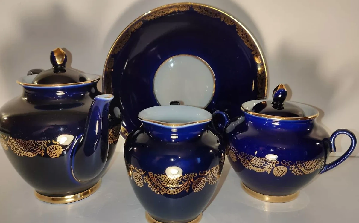 Старая советская посуда: что выгодно продать. Фото © Avito