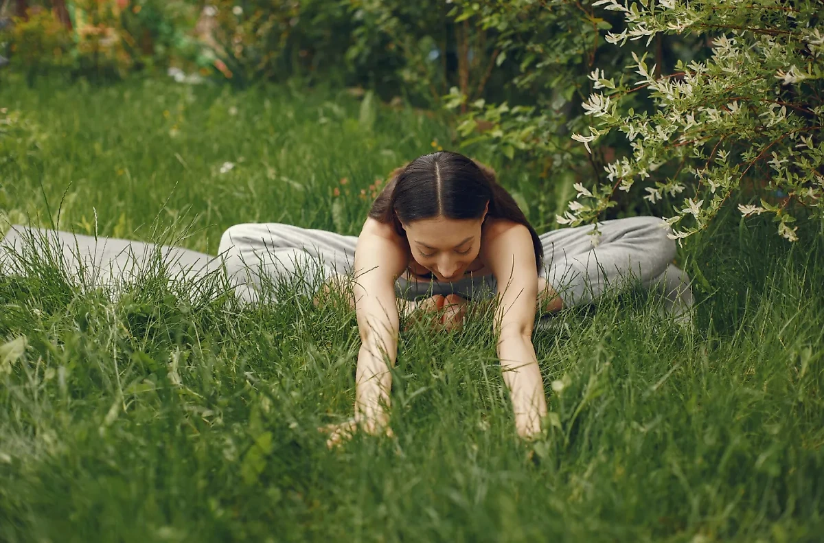 Растяжка корпуса. Фото © Freepik / prostooleh