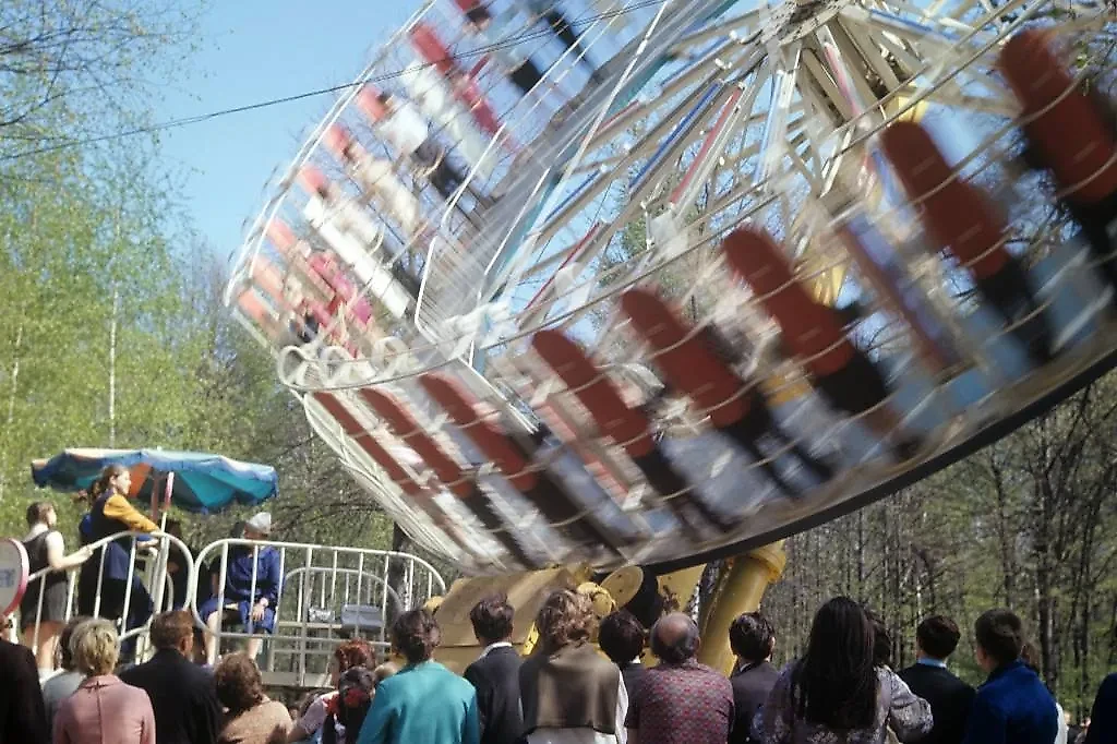 Экстремальные советские развлечения для смельчаков. Фото © ТАСС / Фотохроника ТАСС / Валентин Кунов