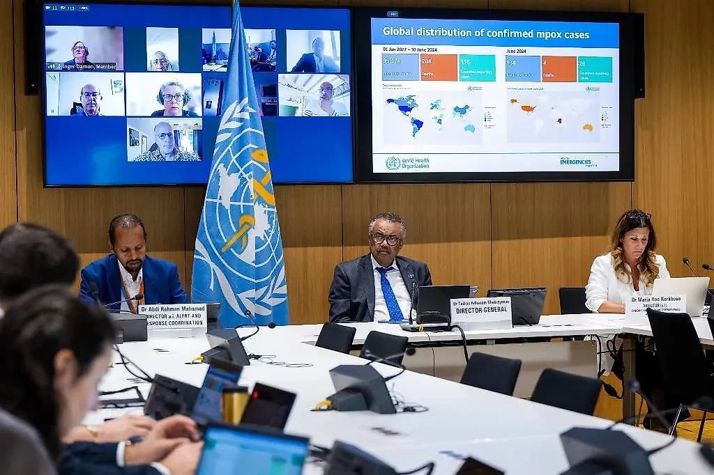 Заседание чрезвычайного комитета ВОЗ. Обложка © X / World Health Organization