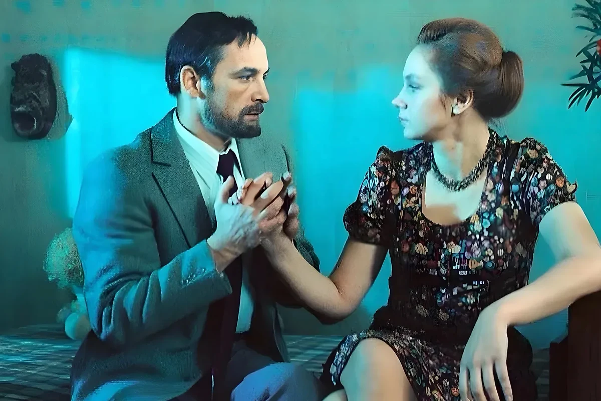 Ирина Купченко и Василий Лановой познакомились в театре им. Е.Б. Вахтангова. Фото © "Странная женщина" (1977), режиссёр Юлий Райзман, сценарист Евгений Габрилович / Kinopoisk