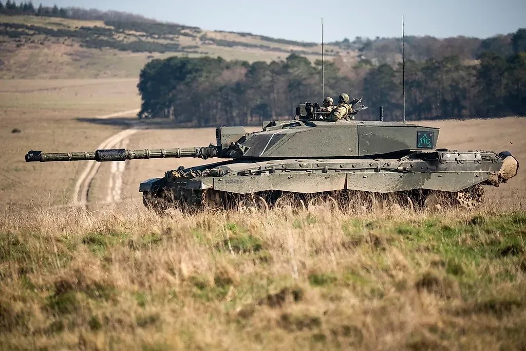 Challenger 2. Обложка © Shutterstock / FOTODOM / Martin Hibberd