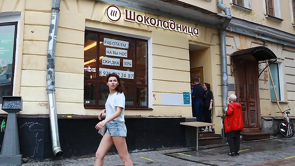 Практически все блюда в "Шоколаднице" готовят из полуфабрикатов. Фото © ТАСС / Сергей Фадеичев