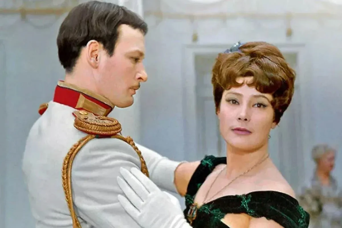 Василий Лановой и Татьяна Самойлова — самая красивая пара кино СССР. Фото © "Анна Каренина" (1967), режиссёр Александр Зархи, сценаристы Василий Катанян, Александр Зархи, Лев Толстой / Kinopoisk