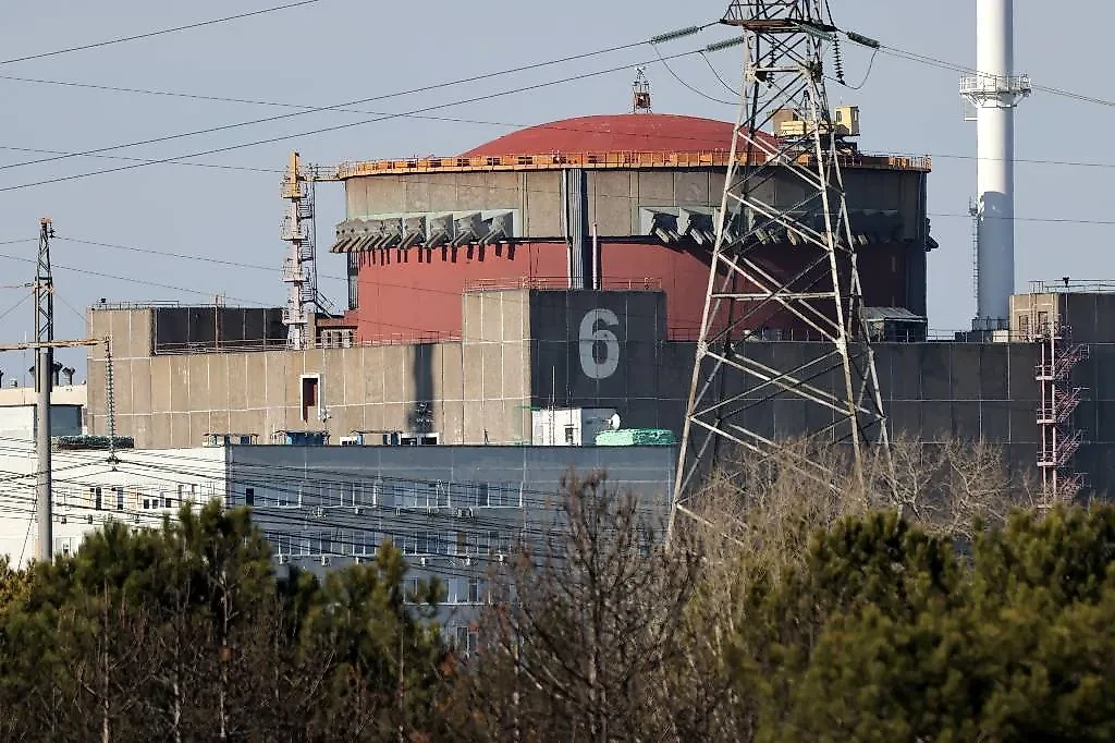 Вид на Запорожскую атомную электростанцию. Обложка © Алексей Коновалов / ТАСС