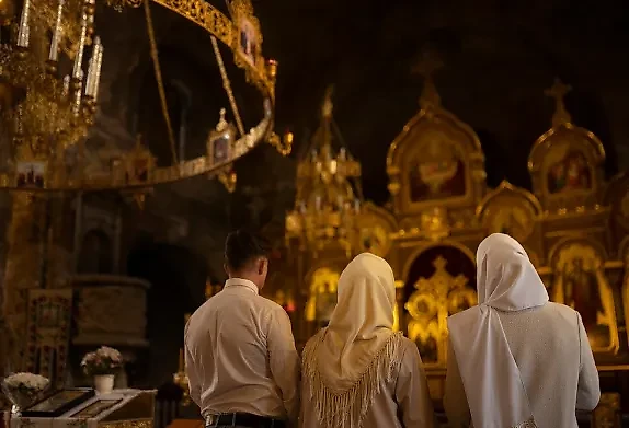 Сторонники УПЦ осудили решение Верховной Рады. Обложка © freepik