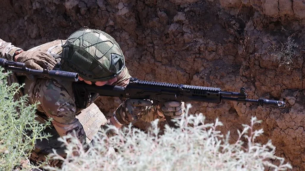 Российский военный в зоне СВО. Фото © ТАСС / Алексей Коновалов