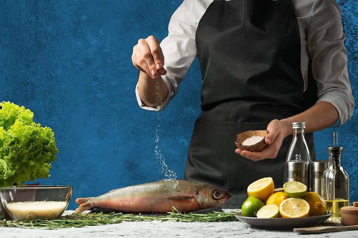 Оригинальные варианты для простой засолки рыбы в домашних условиях. Обложка © Shutterstock / FOTODOM / Anton27