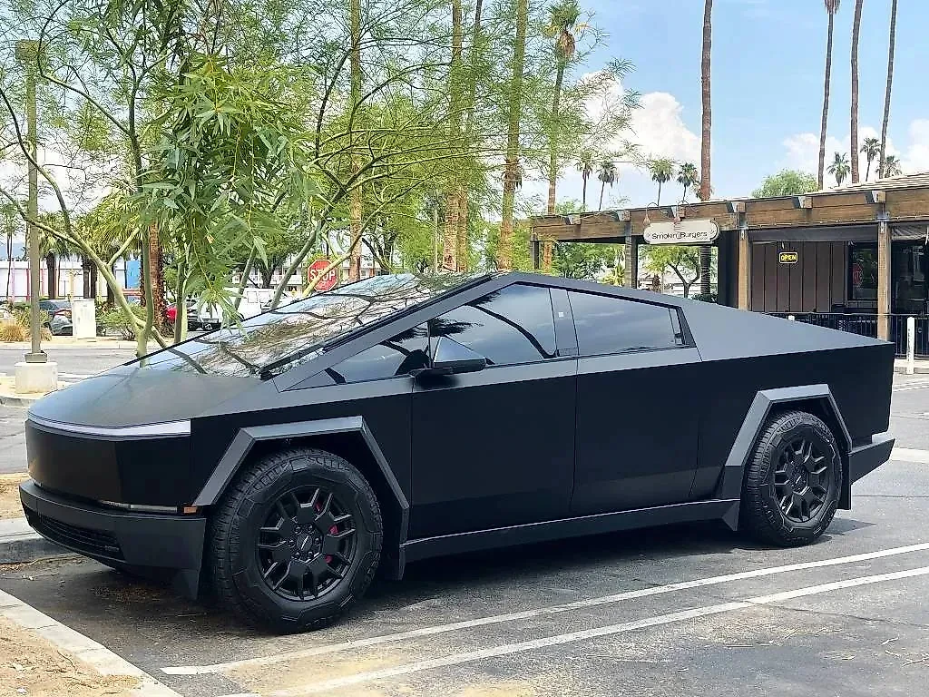 Tesla Cybertruck. Обложка © ТАСС / Zuma