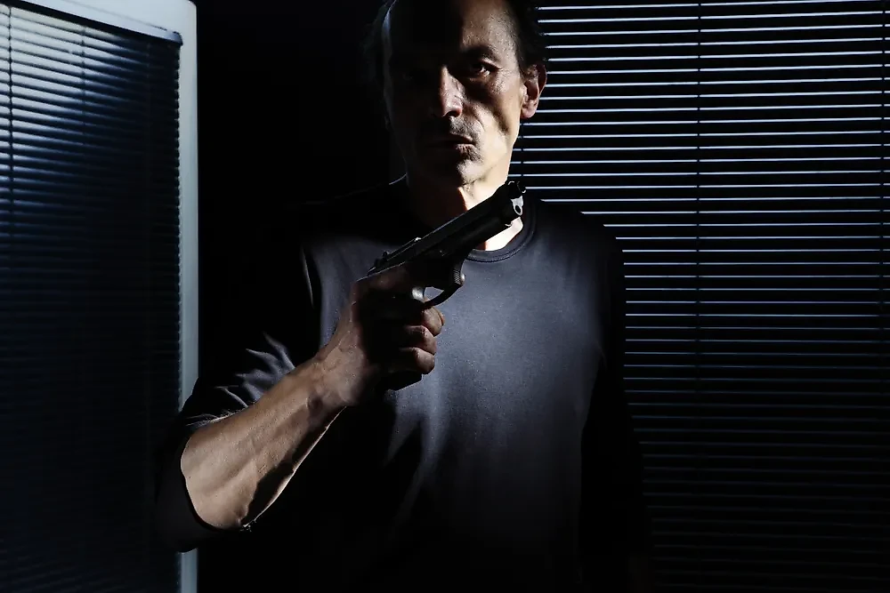 Самооборона и смерть: как люди живут с этим грузом. Фото © Shutterstock / FOTODOM / amedeoemaja