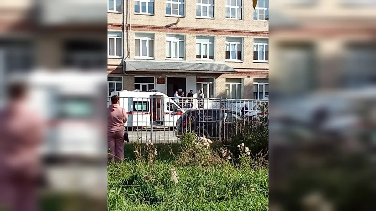 Школа в Челябинске, на которую было совершено нападение. Обложка © Telegram / Прокуратура Челябинской области