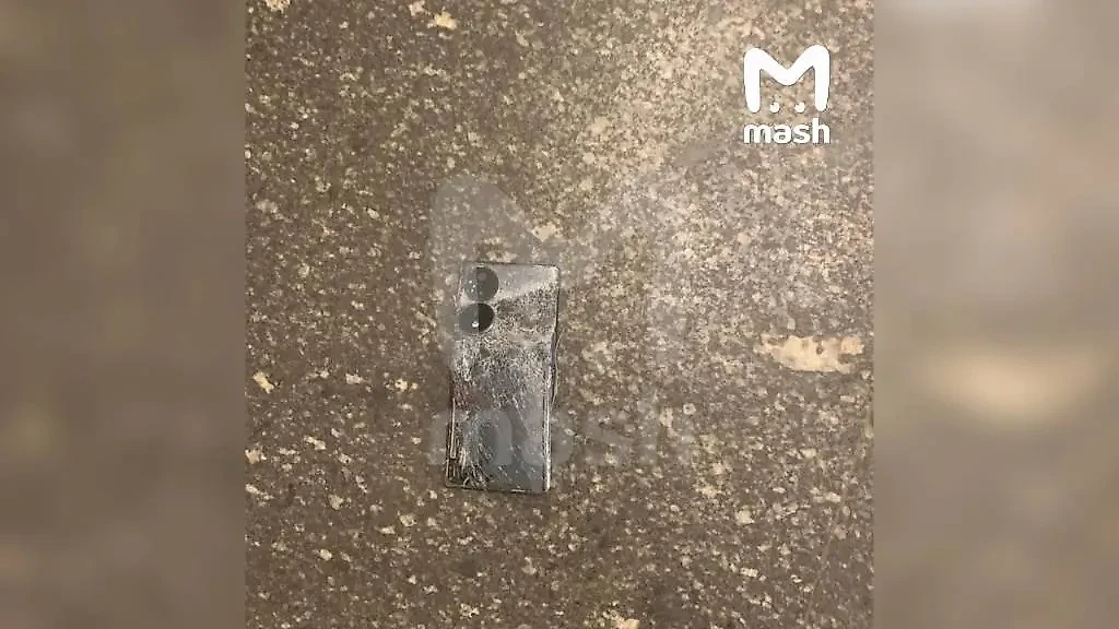 Взорвавшийся гаджет. Обложка © Telegram / Mash