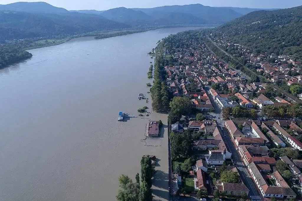 Последствия разлива Дуная. Обложка © ТАСС / EPA / ZOLTAN MATHE