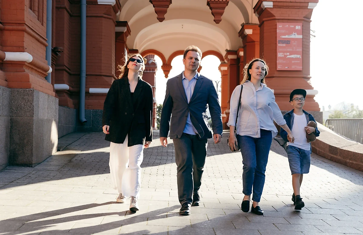 Алексей Чегодаев с семьёй. Фото © Предоставлено Life.ru