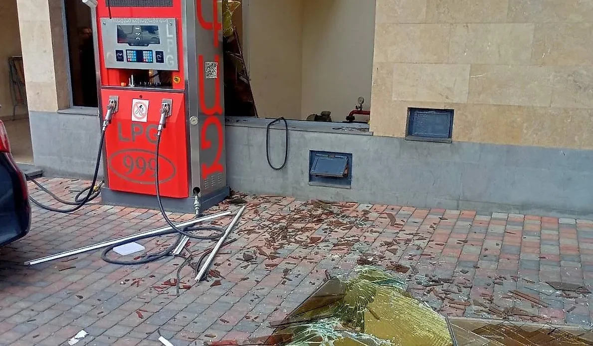 Последствия взрыва на заправочной станции в Ереване. Фото © Telegram / Լուրեր