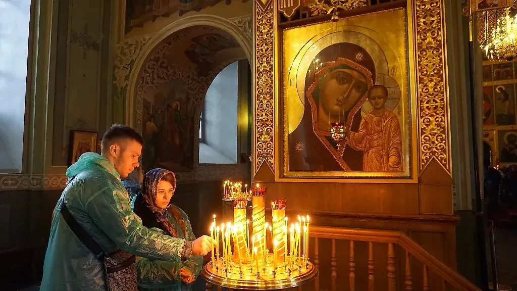 Казанская (Каплуновская) икона Божией Матери: Когда отмечают и что нельзя делать. Обложка © ТАСС / Александр Артеменков