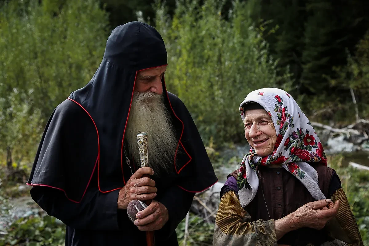 Митрополит Корнилий посетил отшельницу Агафью Лыкову. Обложка © РПСЦ / чт. Иван Нуйкин