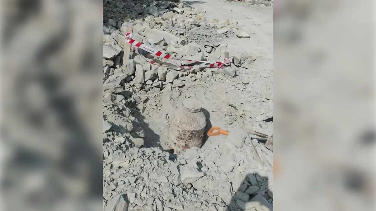 В Краснодарском крае нашли полутонную бомбу. Обложка © Telegram / «Андрей Кравченко | Глава города-героя Новороссийска»