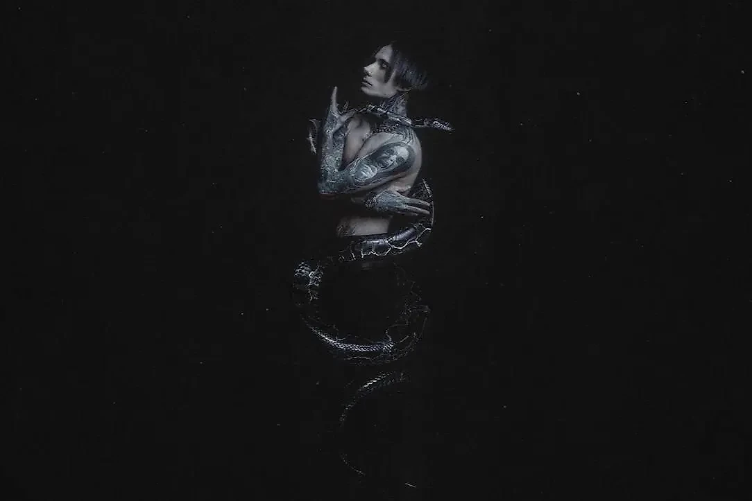 Чернокнижник и финалист проекта "Экстрасенсы. Битва сильнейших" Дмитрий Матвеев. Фото © T.me / matveev366oi / Фотограф T.me / io_rosemary 