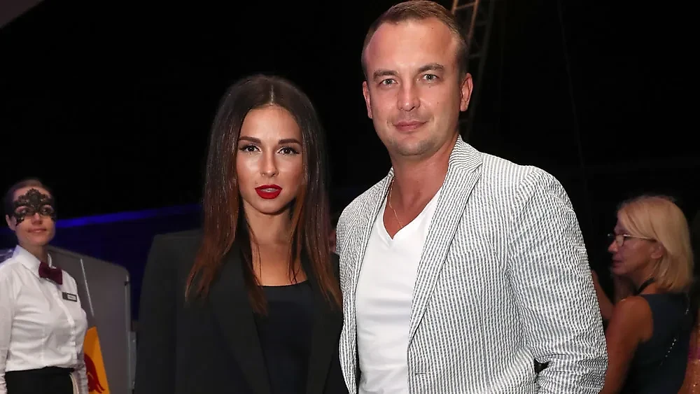 Нюша с Игорем поженились в 2017 году, а в 2023 поползли слухи об измене и разводе. Фото © ТАСС / Вячеслав Прокофьев