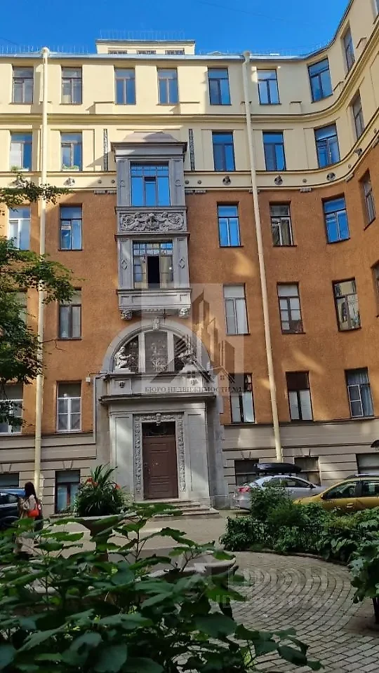 Вход в дом Мелихова. Фото © spb.cian.ru