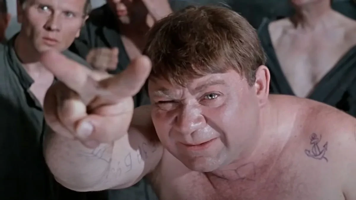 Кадр из фильма "Джентльмены удачи". Режиссёр Александр Серый, сценаристы Георгий Данелия, Виктория Токарева. Обложка © YouTube / Киноконцерн "Мосфильм"