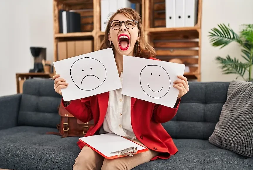 Люди с узким и улыбчивым лицом выглядят богаче в глазах окружающих, утверждают учёные. Фото © Krakenimages.com / Freepik