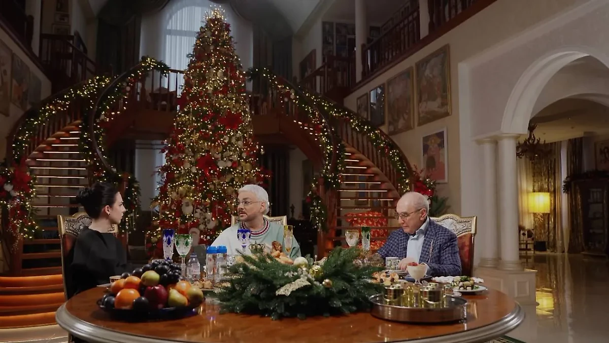 После скандальной вечеринки и отмены выступлений и эфиров на ТВ Киркоров рассказывал адвокату Александру Добровинскому и его помощнице, что певец, в общем-то, неплохой человек. Видео © Youtube / Александр Добровинский