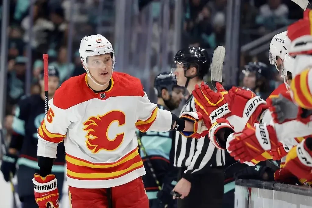 Хоккеист Никита Задоров. Обложка © ТАСС / John Froschauer