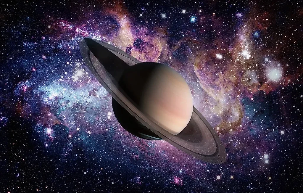 Ретроградный Сатурн в 2024 году: даты и на какие знаки зодиака влияет. Фото © Shutterstock