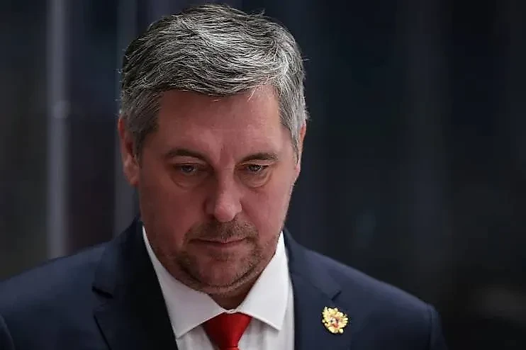 Главный тренер юниорской хоккейной команды Александр Титов. Обложка © fhr.ru