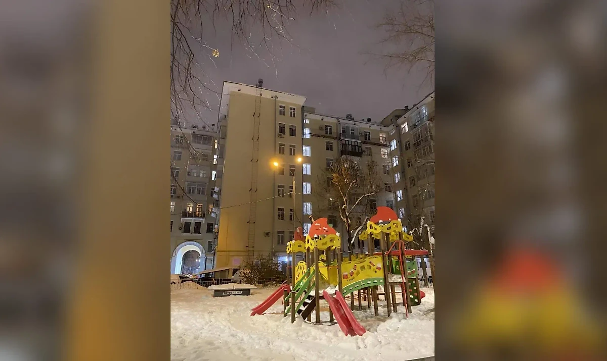 Одна из сталинок, где живут актёры, на Ленинском проспекте. Фото © Cian.ru