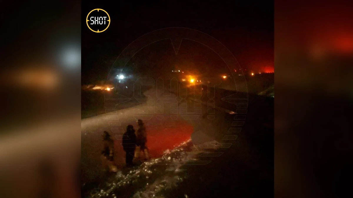 Самолёт врезался в сугроб после приземления в аэропорту Саранска. Обложка © T.me / SHOT