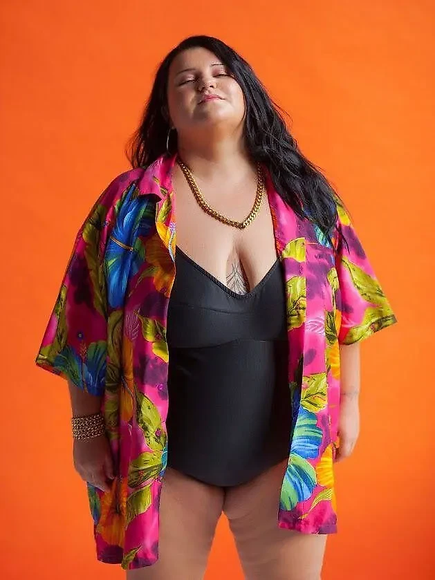 Алёна Савраненко предпочитает селфи в купальниках. Фото © t.me