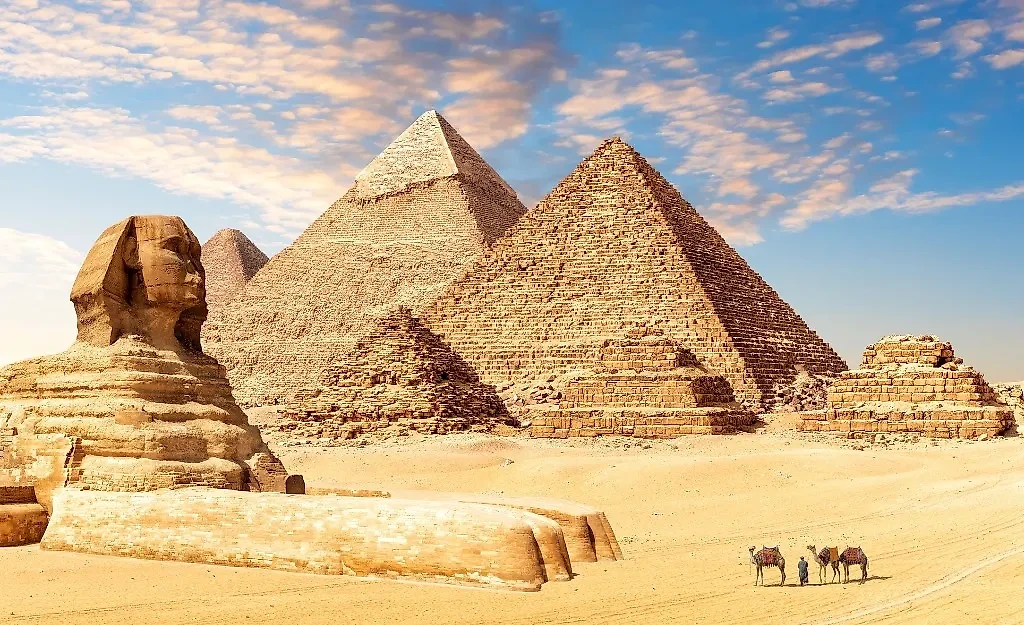 Есть ли инопланетяне и кто построил египетские пирамиды? Фото © Shutterstock