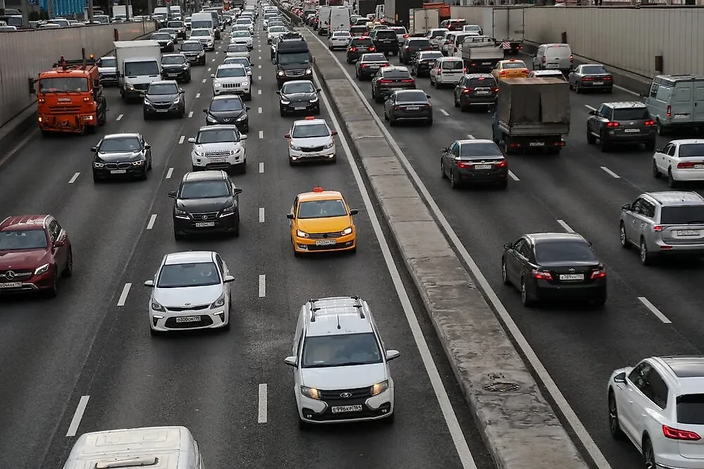 Самое опасное для автомобиля весной — это влага и грязь. Обложка © Агентство "Москва" / Артур Новосильцев