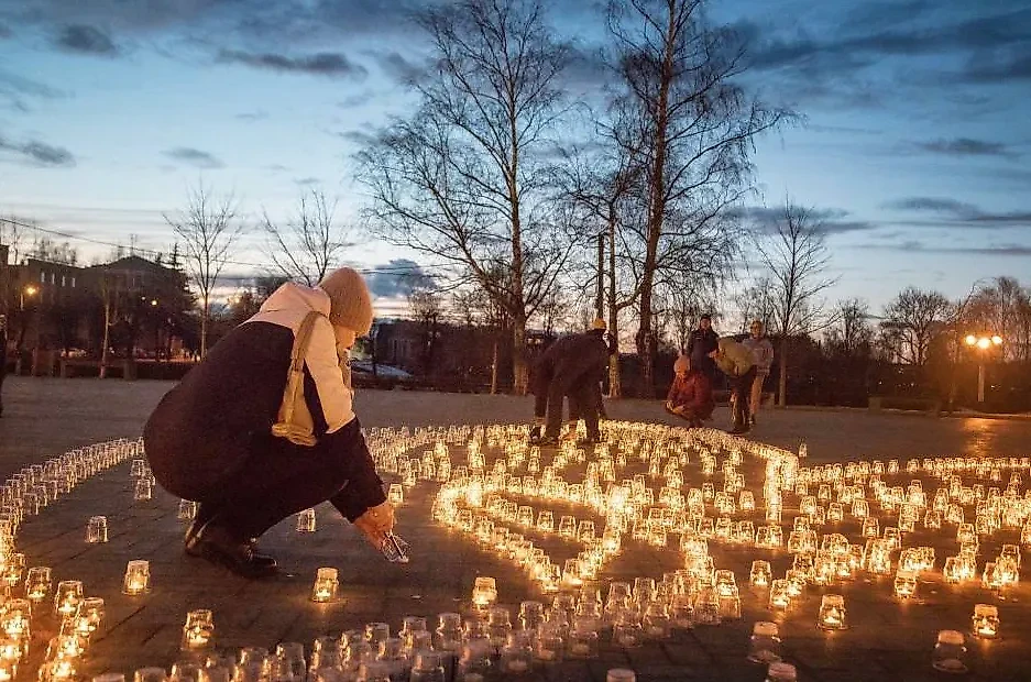 Акция "Свеча памяти" в связи с терактом в "Крокусе". Фото © Telegram / Росмолодёжь