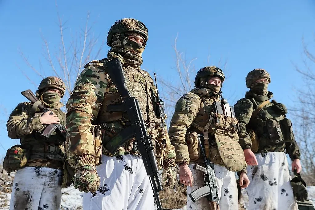 Более 37 тысяч заявок уже поступило на участие в программе "Время героев". Обложка © ТАСС / Дмитрий Ягодкин