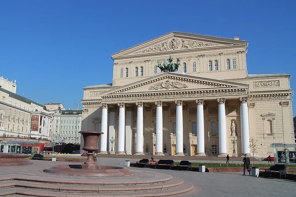 Большой театр — один из крупнейших в России и один из самых значительных в мире театров оперы и балета. Фото © Wikipedia