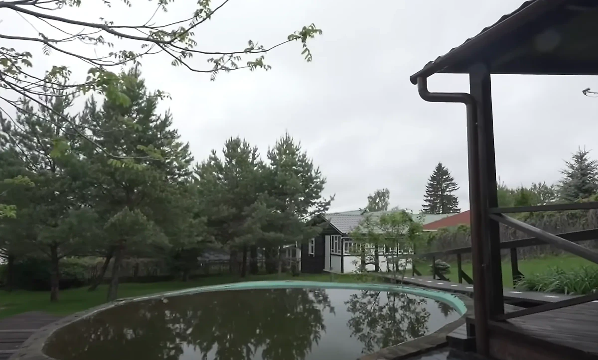 Участок Василия Уткина. Фото © Youtube / "Осторожно: Собчак"