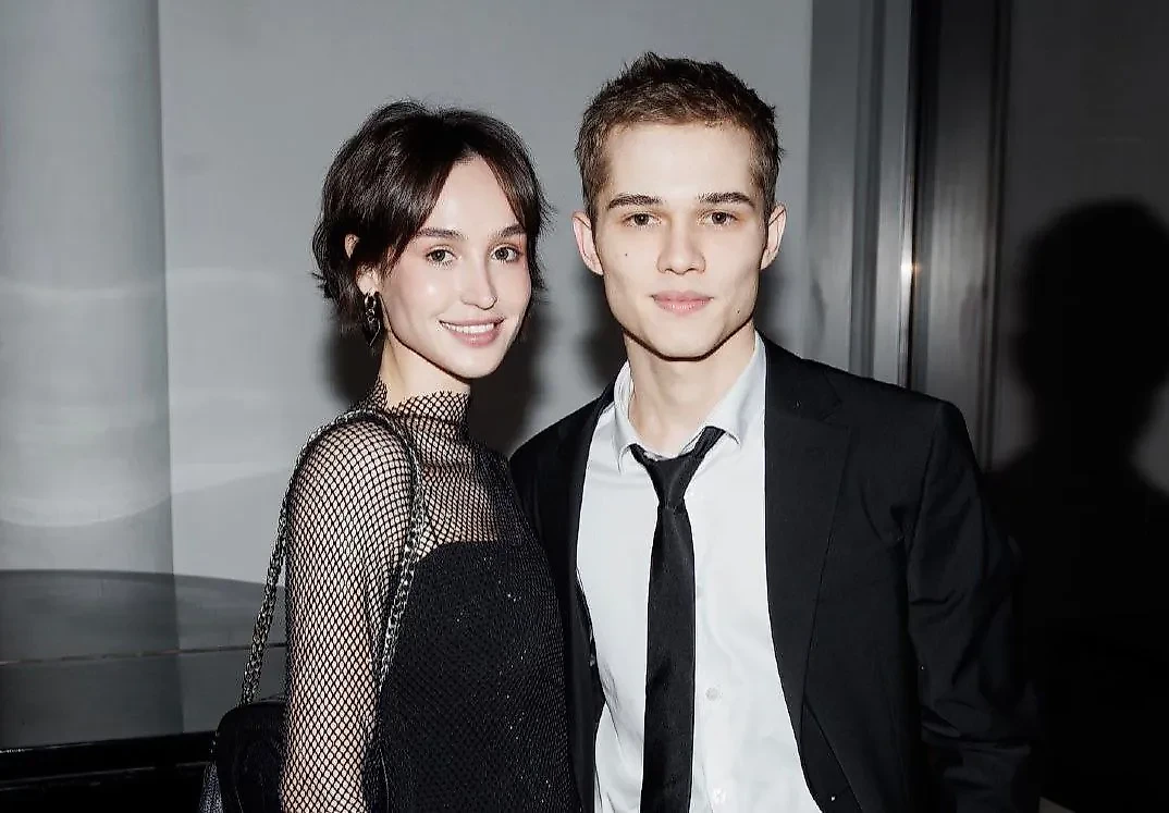 Звезда "Слова пацана" Рузиль Минекаев с супругой Азизой Бекмановой. Обложка © Instagram (соцсеть запрещена в РФ; принадлежит корпорации Meta, которая признана в РФ экстремистской) / am.aiz