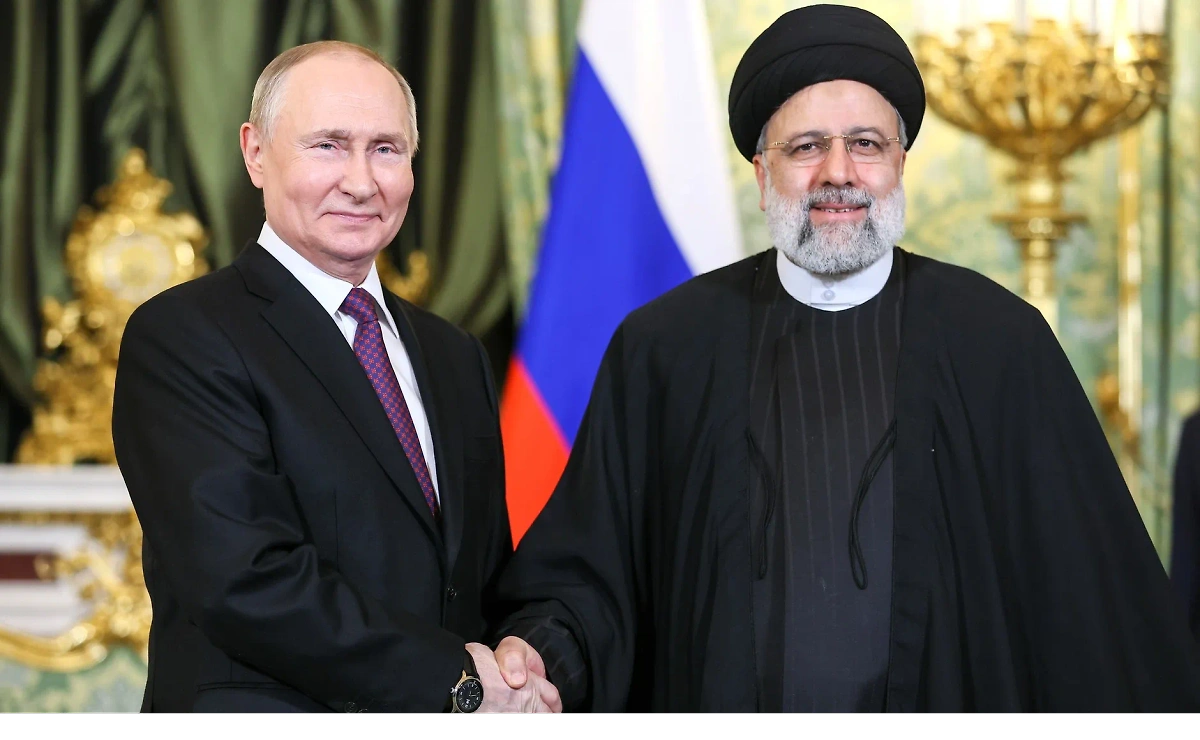 Президенты России и Ирана Владимир Путин и Эбрахим Раиси. Обложка © Kremlin.ru