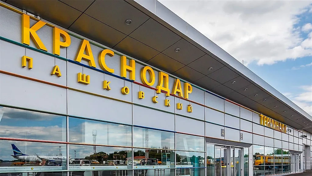 Аэропорт Краснодара может возобновить работу в ближайшие дни. Обложка © krr.aero