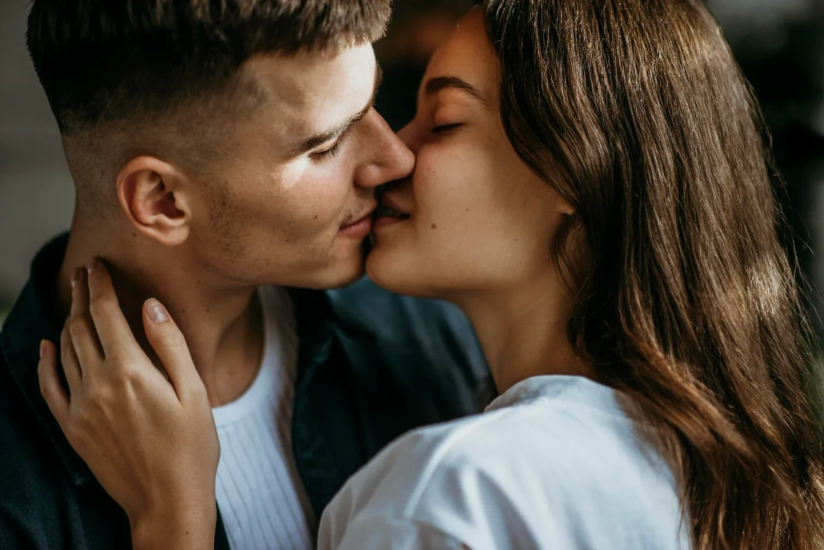 Как укрепить эмоциональную связь с помощью поцелуев: 5 советов. Фото © Shutterstock
