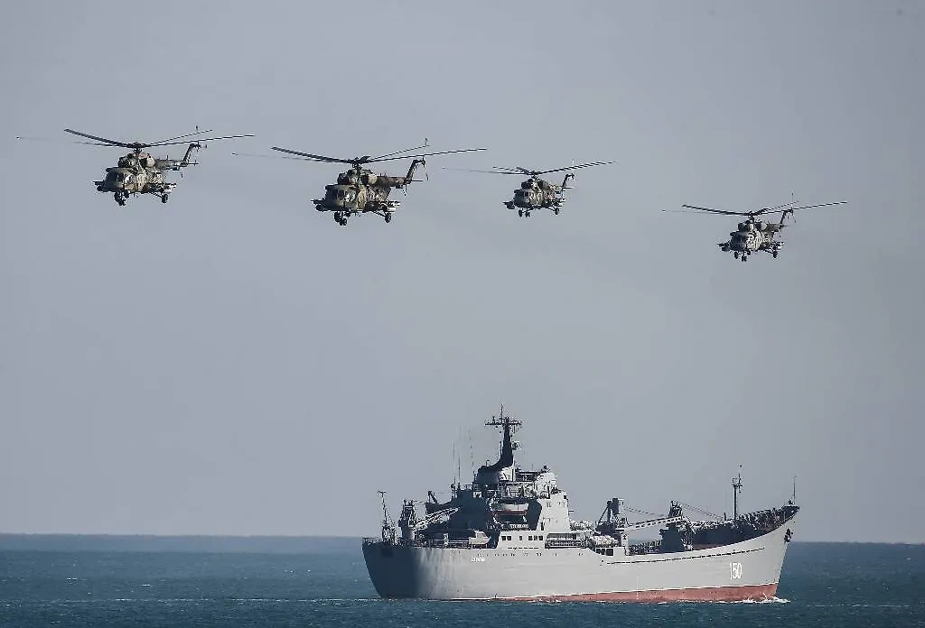 Черноморский флот провёл учения по отражению атаки дронов ВСУ. Обложка © ТАСС / Сергей Мальгавко