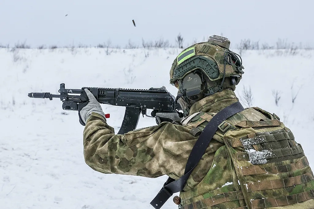 Российские бойцы удержали позиции на Купянском направлении. Обложка © ТАСС / Александр Рюмин