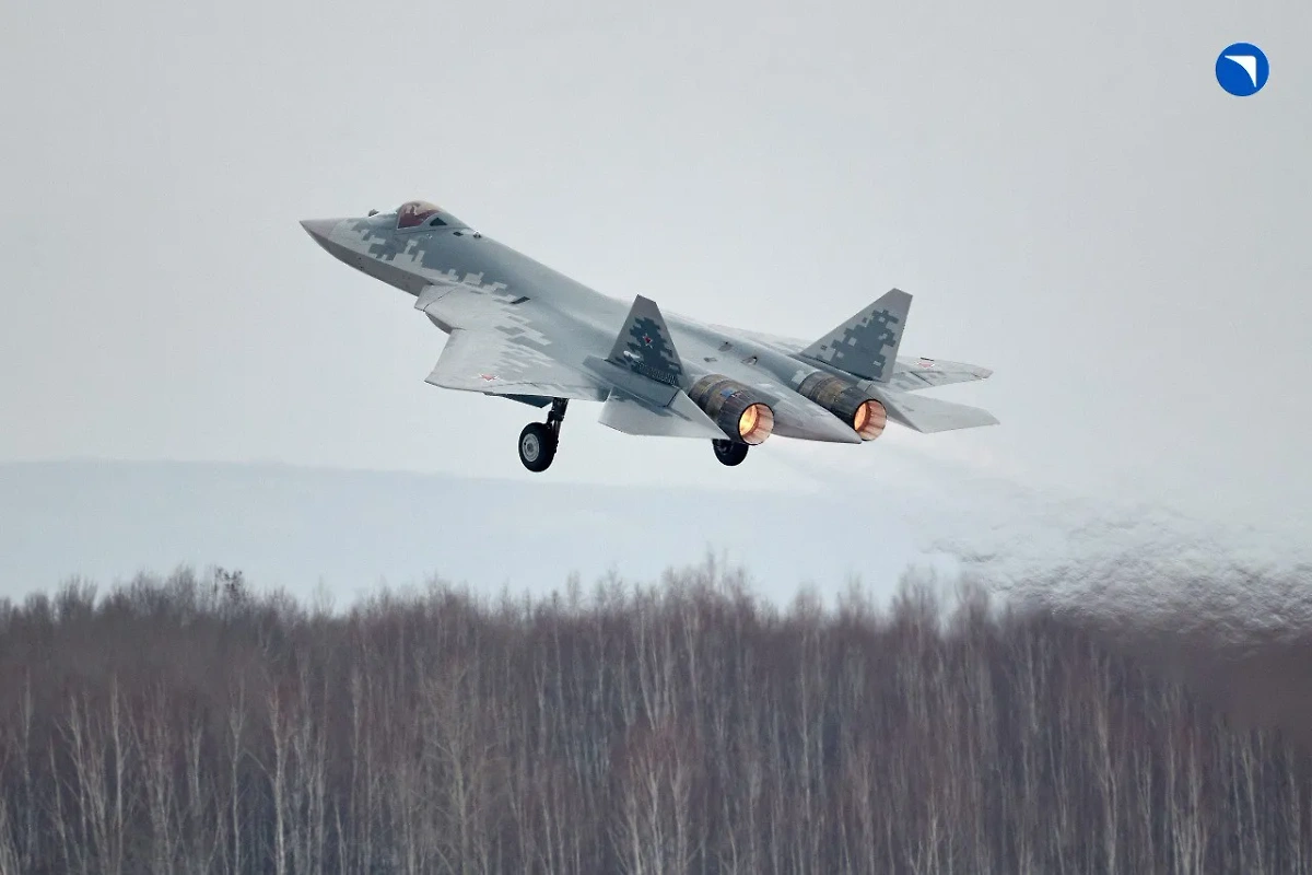 Истребитель пятого поколения Су-57. Обложка © t.me / ПАО "ОАК"